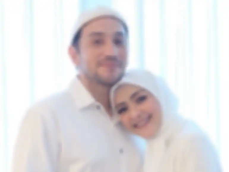Gary Iskak dan sang istri, Richa Novisha