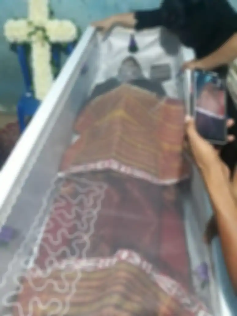 Foto jasad Yorhan Lopo di semak-semak membuat geram ikatan warga Timor Tengah Selatan di Jakarta. 