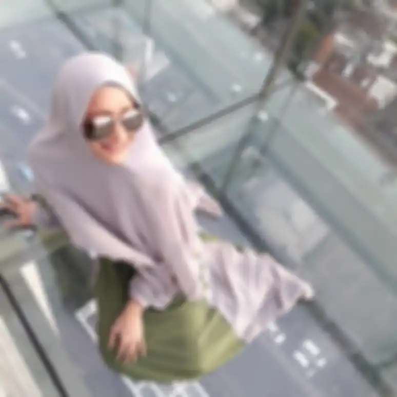 Mantan artis seksi yang sudah hijrah, Inneke Koesherawati mengakui suaminya memakai bilik asmara di Lapas Sukamiskin. Begini kronologinya.