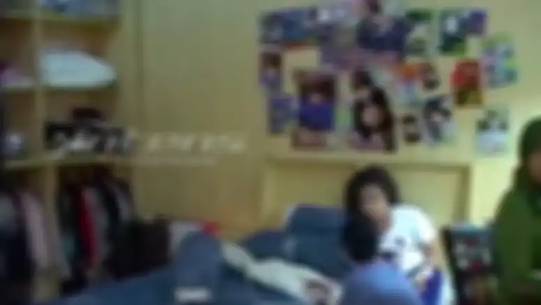 kamar tidur Aurel