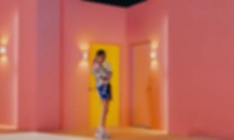 IU 'BBI BBI'