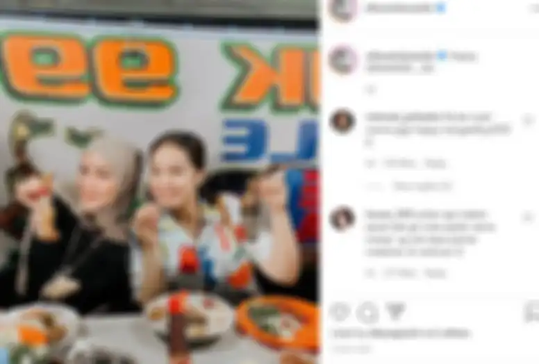 Nagita Slavina dan Olla Ramlan tengah menikmati pecel lele