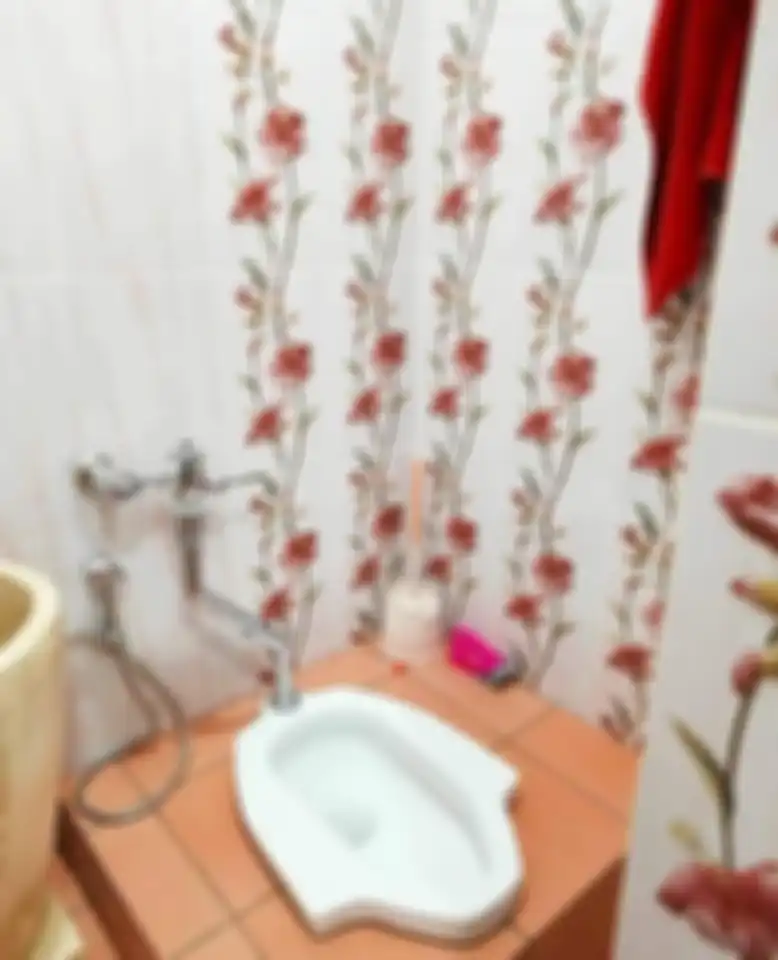Cara pasang WC jongkok ternyata tak serumit yang dikira. Jadi biaya tukang bisa ditabung. Foto hasilnya beri bukti. 