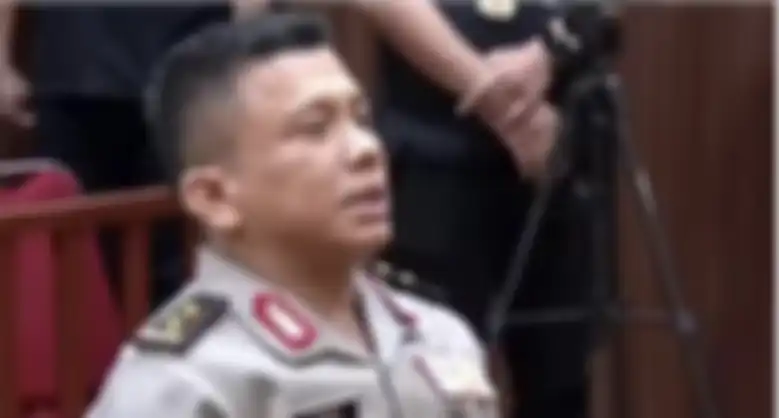 Jenderal bintang 2 ini sampai turun tangan saat keluarga Brigadir J menangis melihat Ferdy Sambo masih berseragam dinas lengkap.