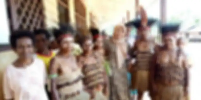 Dokter Amalia di pedalaman Papua.
