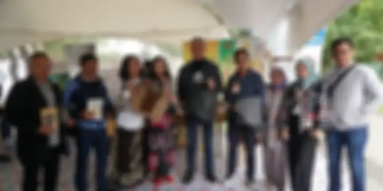 Gubernur Jateng Ganjar Pranowo, saat mengunjungi booth Pemprov Jateng di Festival Indonesia Moskow, Rusia, Minggu (4/8).