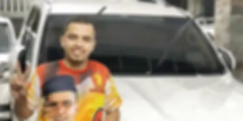 Pendatang baru di dunia politik ini diusung oleh Partai Gerindra. Namanya, Muhammad Rahul 