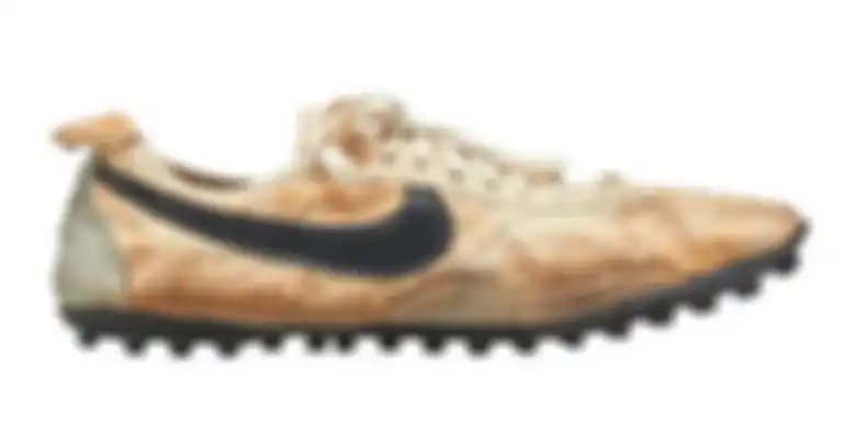 5.Nike Waffle Racing 