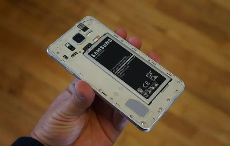 Contoh baterai lepas hp Android (Samsung)