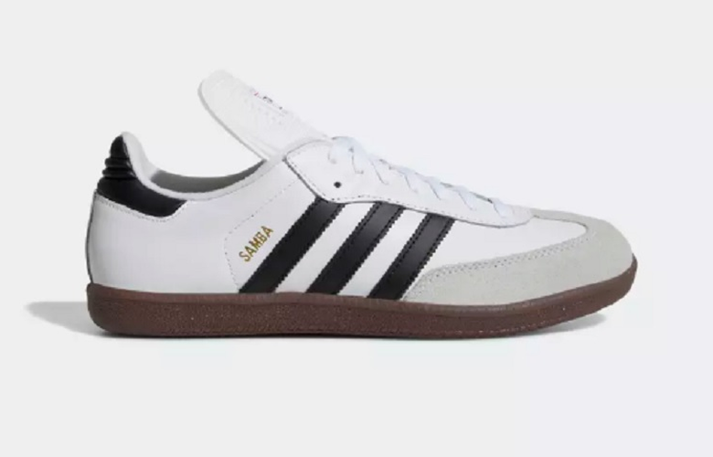 3 Sneakers Favorit Freddie Mercury yang Bisa Jadi Pilihan Kamu Bergaya Page all
