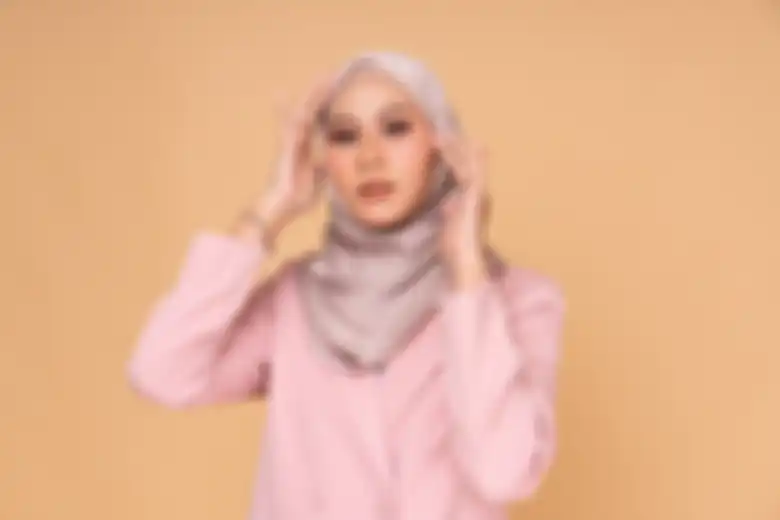 Ilustrasi warna hijab bikin wajah kusam