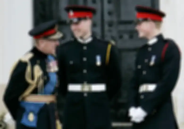 Pangeran Philip bersama Pangeran William dan Pangeran Harry.