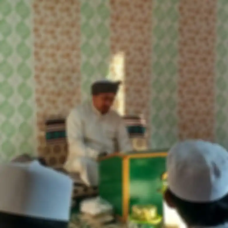 Dhia Ul Haq tersangka pengeroyok Ade Armando bisa ngumpet di Ponpes Al Madad lantaran punya hubungan begini dengan Habib Luthfi. 