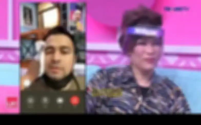 Foto Dorce Gamalama makan bareng Raffi dan Nagita masih bisa kita temukan hingga saat ini. Netizen banyak berikan pujian di foto ini.