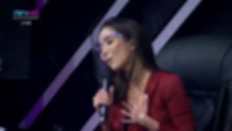 Gisella Anastasia saat menyanyikan lagu untuk Gempi