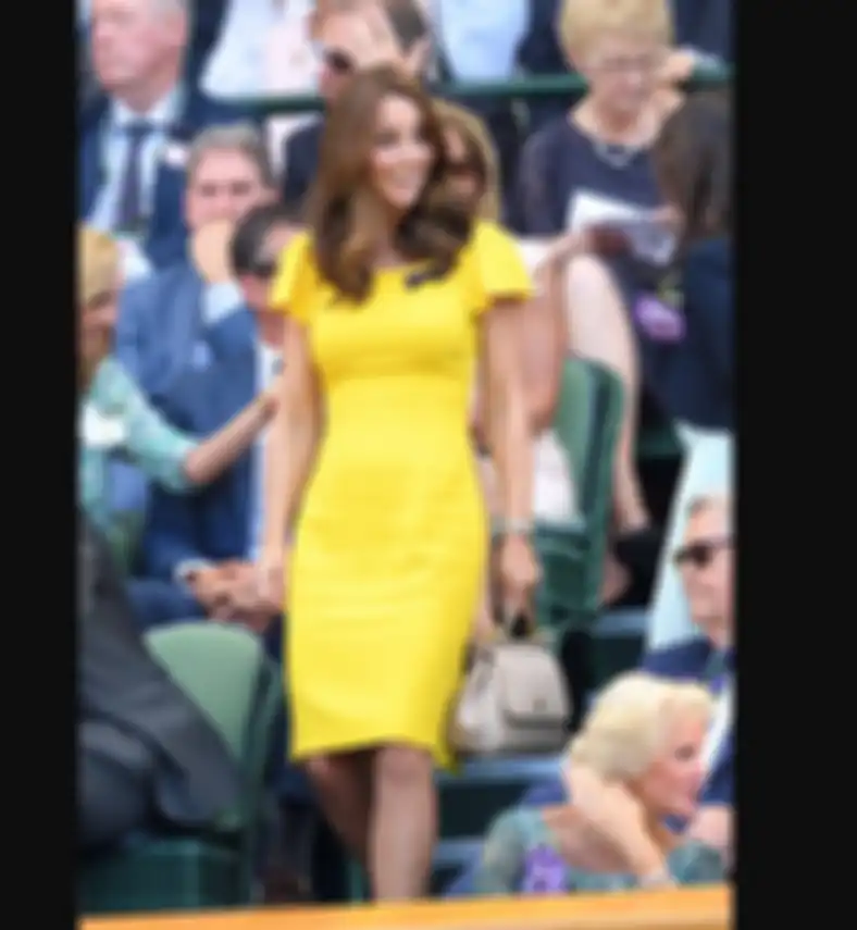 Penampilan Kate Middleton pakai dress kuning.