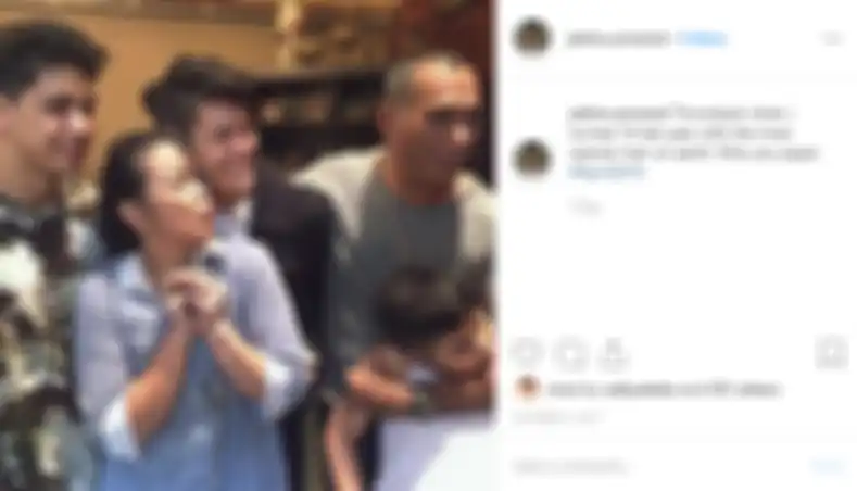Kenangan Jennifer Jill Supit bersama mendiang suami dan ketiga anaknya