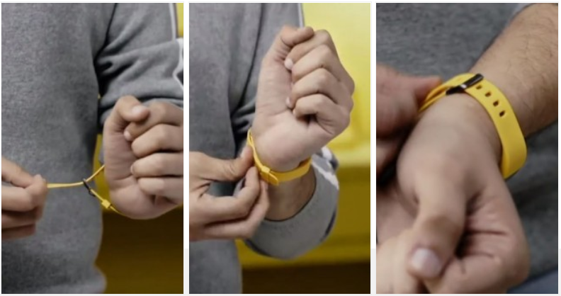 CEO Realme menggunakan gadget yang diduga adalah Realme Fitness Band
