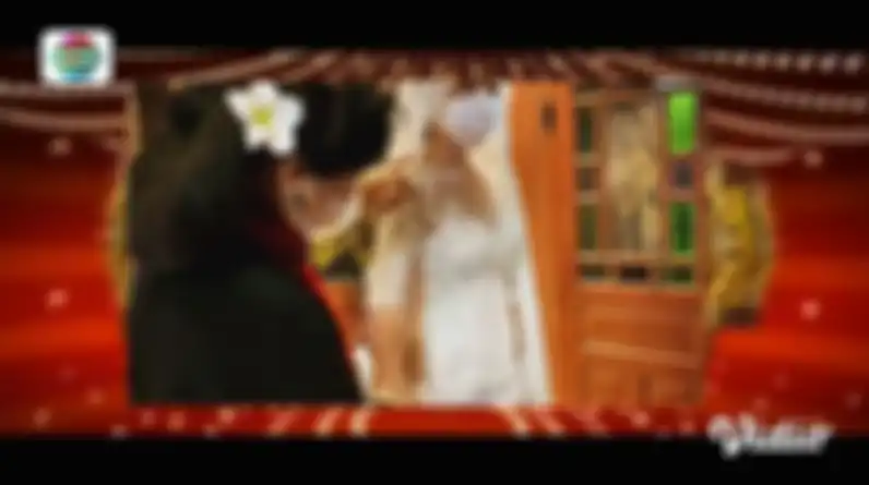 Video yang memperlihatkan Ayu Ting Ting fitting kebaya di butik Anne Avantie