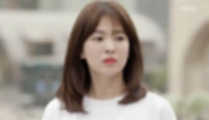 Gaya rambut wanita Korea ala Song Hye Kyo