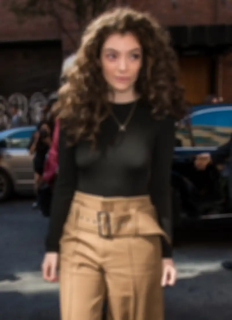 Lorde rambut keriting
