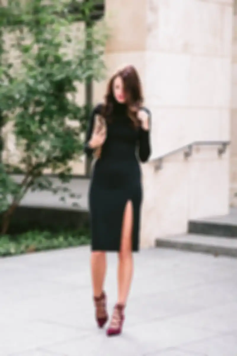 Black dress untuk Leo
