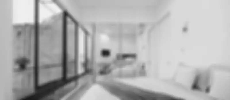 Kamar utama menadpat view taman di Linaya.