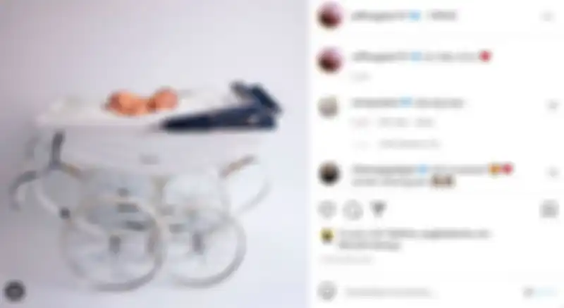 Potret Rayyanza dan stroller baru 