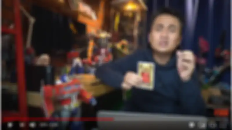 Denny Darko terawang alasan pernikahan Zaskia Gotik melalui kartu tarotnya