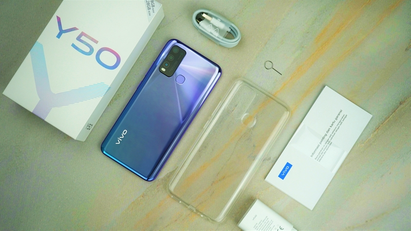 Isi lengkap box penjualan Vivo Y50