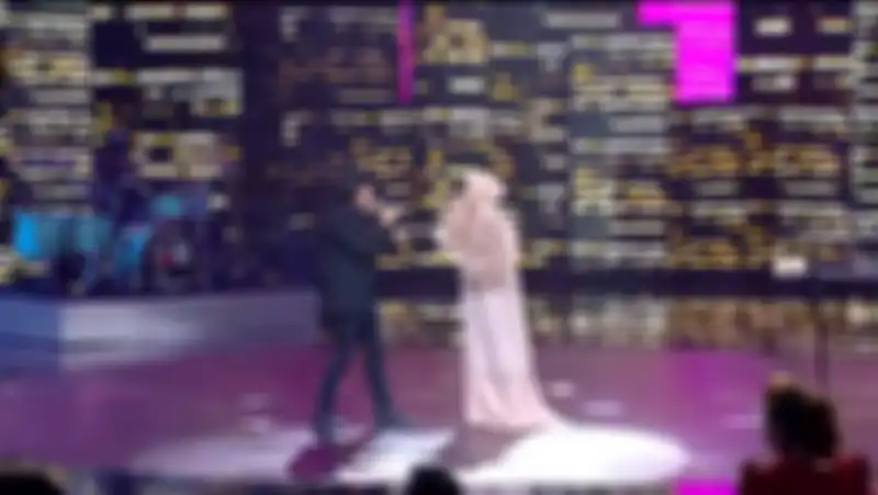 Ari Lasso dan Mulan Jameela berduet di panggung Indonesian Idol
