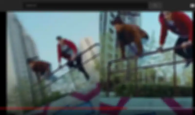 Merekam video sambil bergerak di smartphone lain dan di OPPO Reno 2 Ultra Steady Mode 