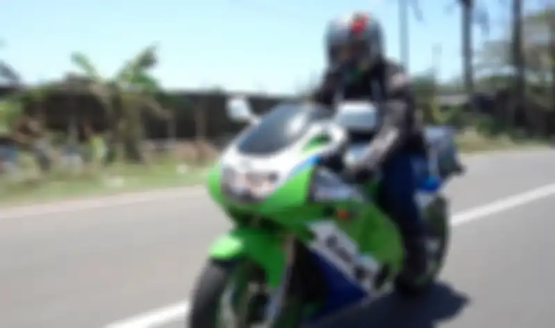 Kawasaki ZXR-250, pendahulu Ninja ZX-25R, Ninja 250 cc bermesin 4 silinder