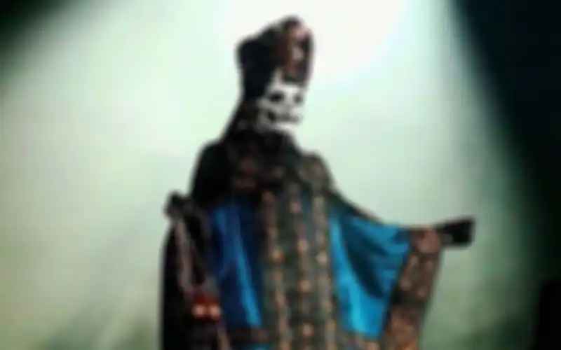 Penampakan Papa Emeritus IV di konser Ghost di Meksiko City