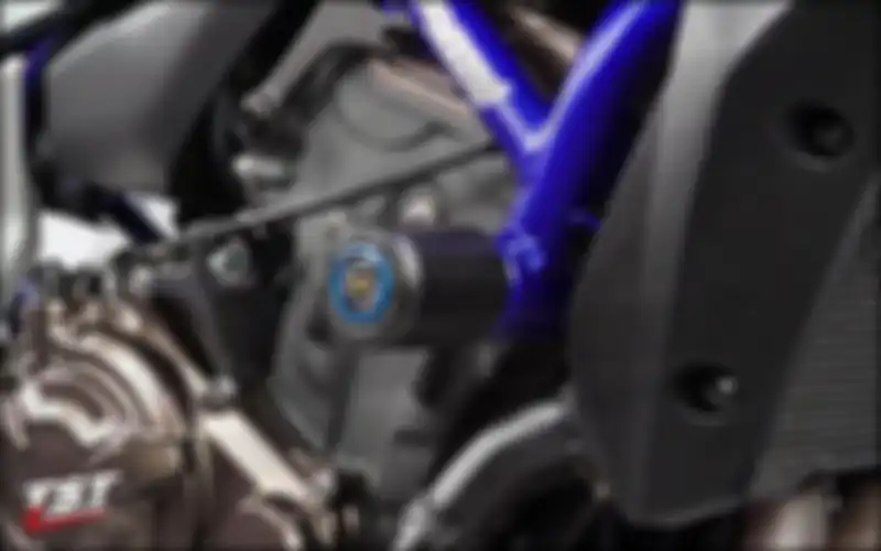 Frame slider melindungi bagian motor saat kecelakaan