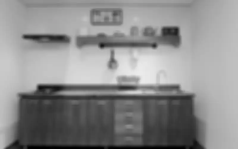Dapur sebaiknya diletakkan di lantai bawah, karena berkaitan dengan fungsinya.