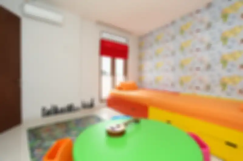 Warna-warna cerah memberi semangat untuk anak yang terlalu tenang agar lebih aktif.