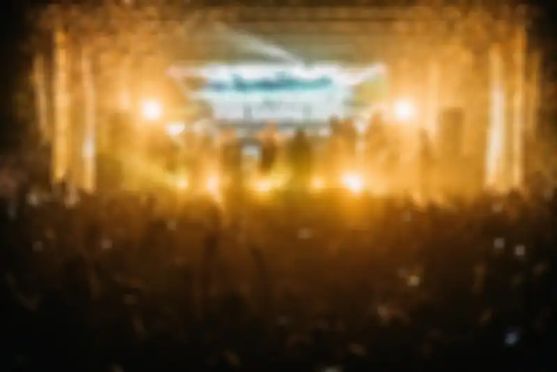 Konser Perayaan Bayangan dari Hindia