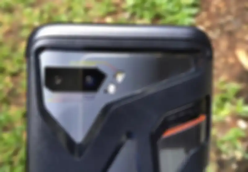 Asus ROG Phone 2 dibekali dua kamera utama