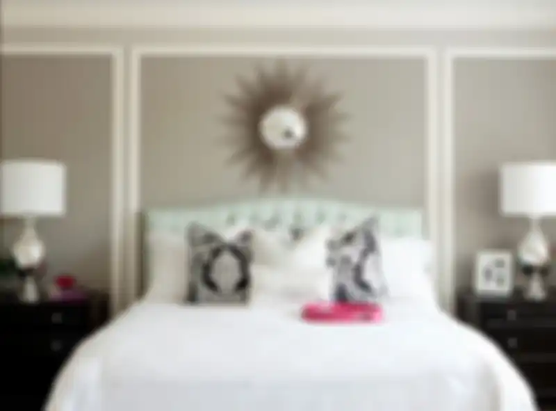 Kamar warna lembut dengan sentuhan warna cerah