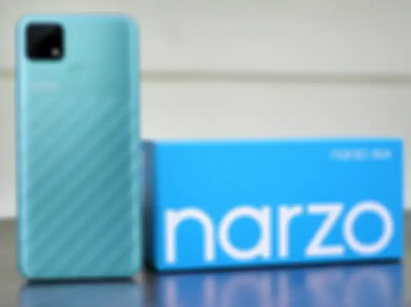 realme narzo 30A warna biru