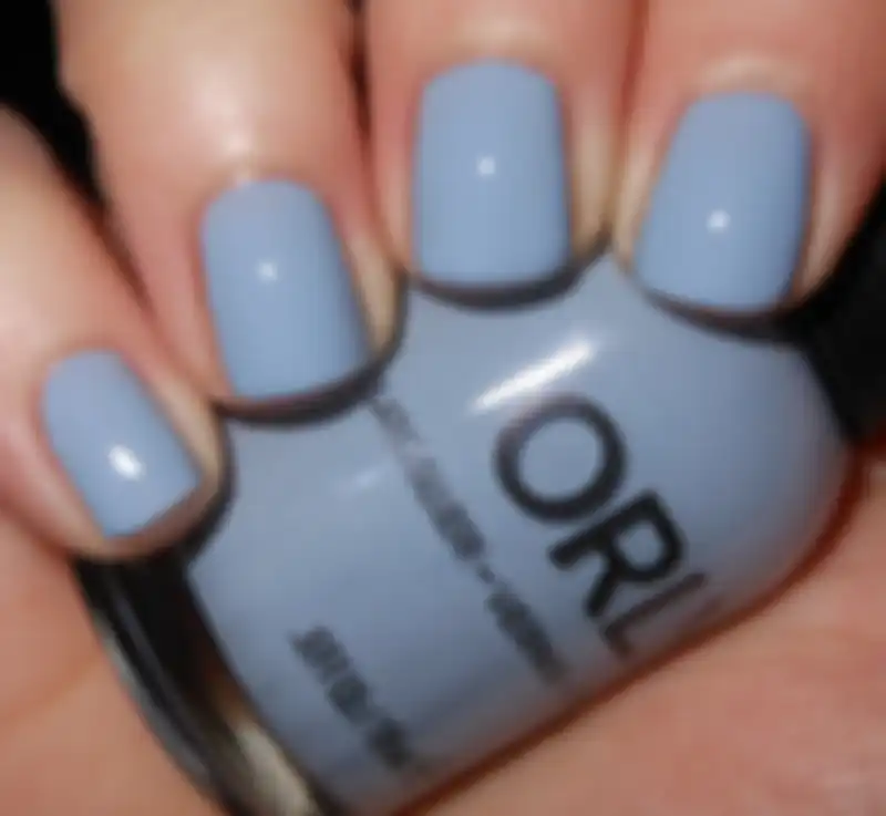 kuteks biru