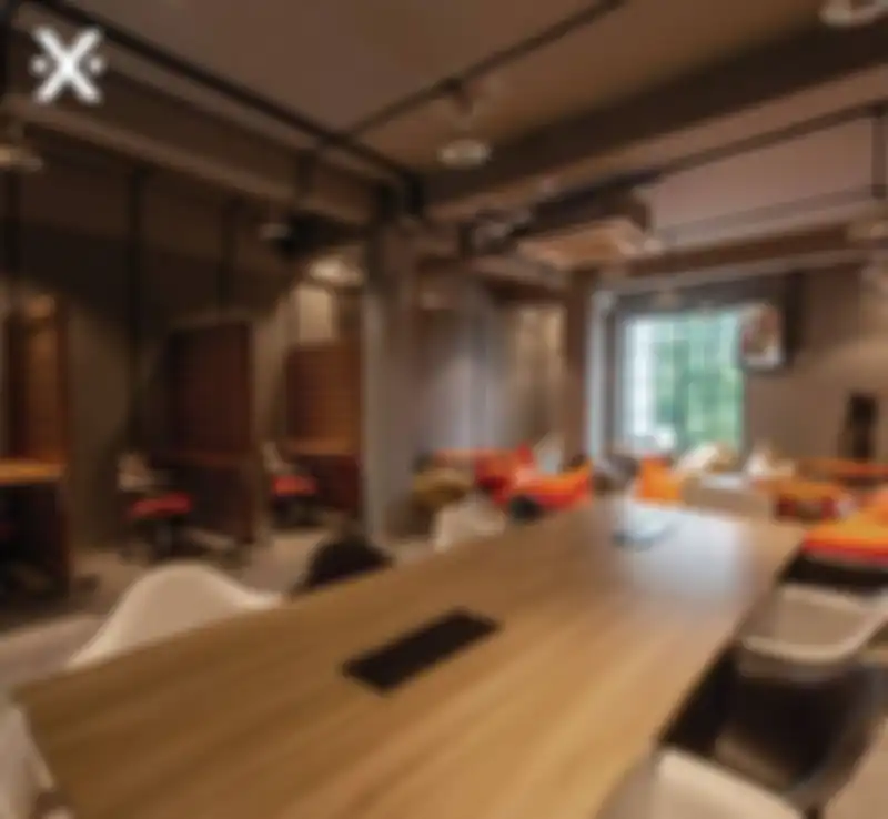 Suasana interior AlfaX