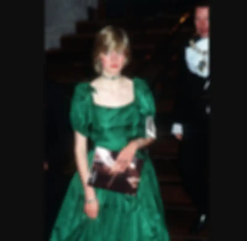Penampilan Princess Diana pakai outfit hijau