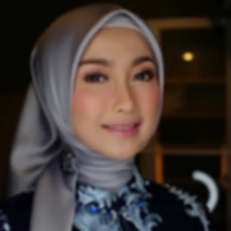Lama Tak Terlihat, Tampilan Terbaru Artis Senior Desy Ratnasari dengan Makeup Flawless Jadi Sorotan