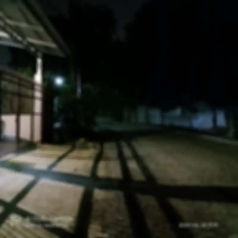 Hasil foto outdoor malam dengan Night Mode di realme C11