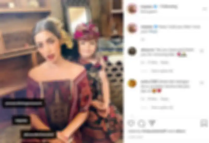 Jessica Iskandar bersama El Barack menggunakan pakaian adat Bali