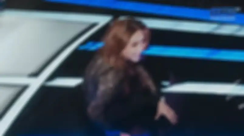 Maia Estianty jatuh di panggung Indonesian Idol