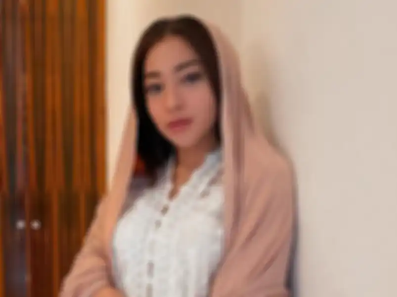 Nikita Willy justru tampak berbeda mengenakan hijab