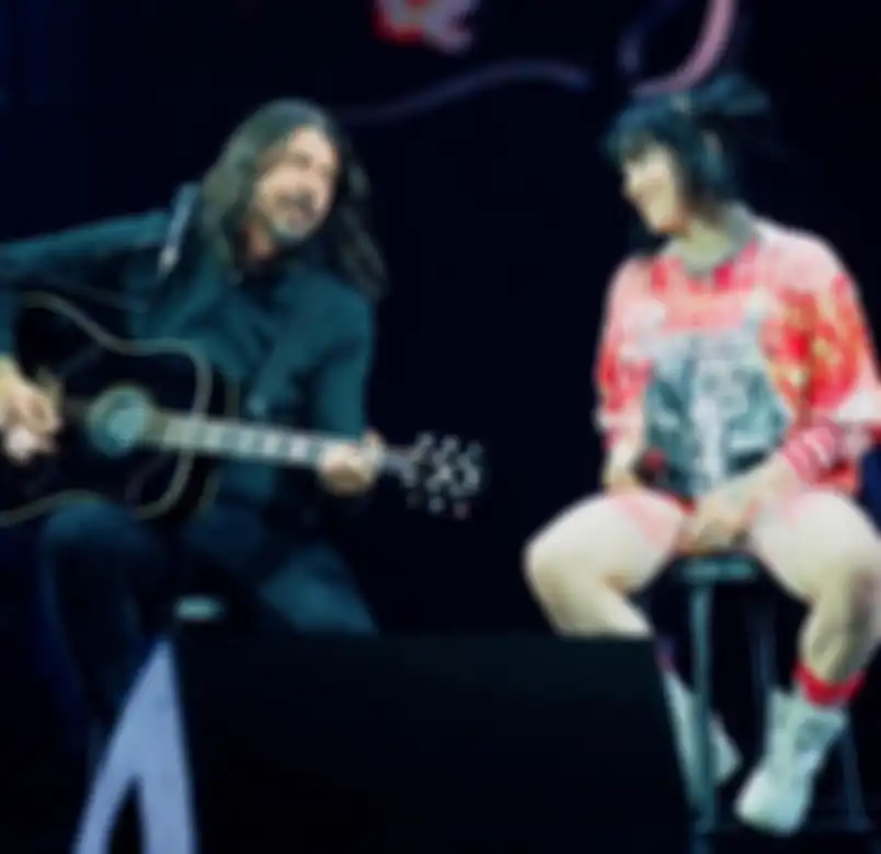 Billie Eilish dan Dave Grohl